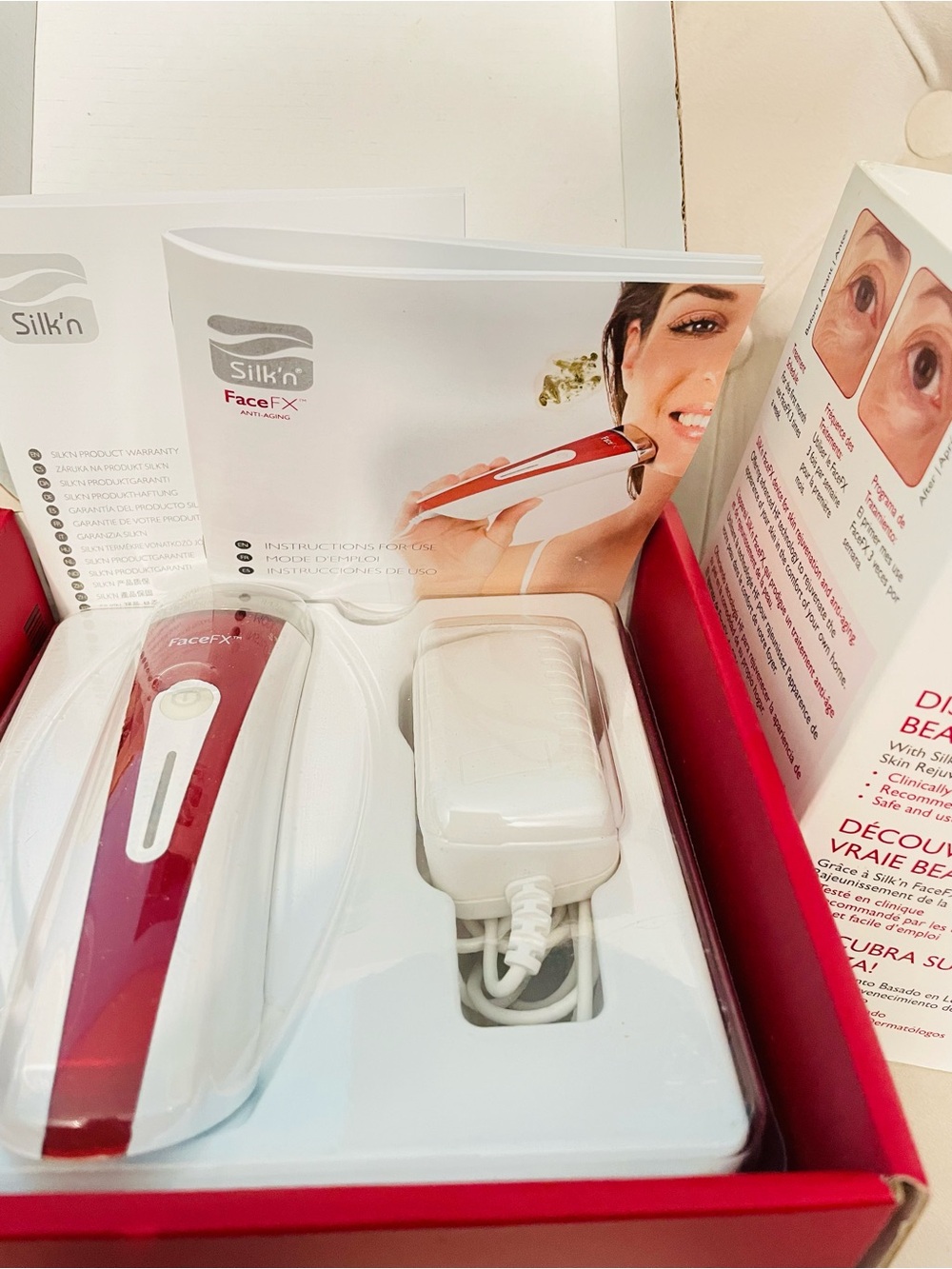 Silk'n FaceFX Red & White Anti-Aging Facial Device — At-Home Skin Rejuvenation